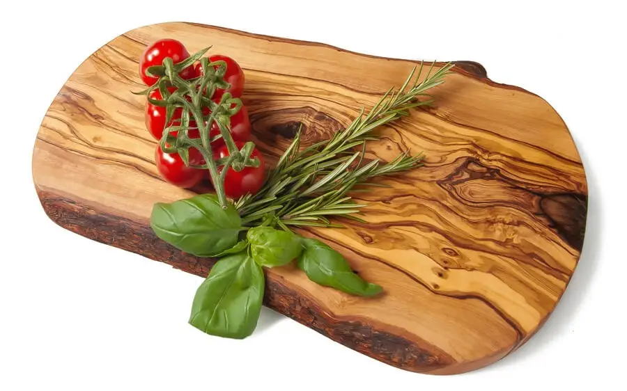 Nepravidelné prkénko s kůrou po obvodu 30cm