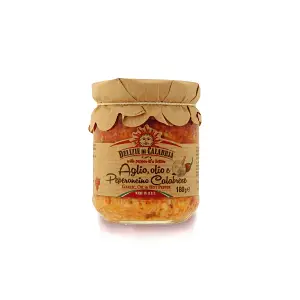 Česnek a kalábrijské chilli v oleji  180g